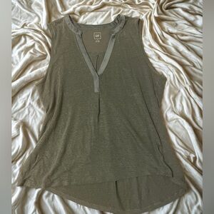 100% Linen GAP Women's Olive Sleeveless Top